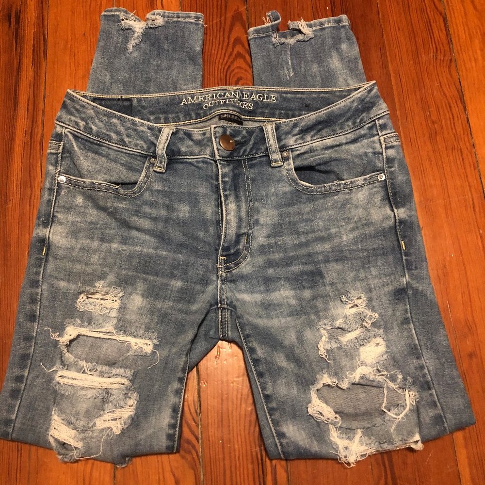 American Eagle Distressed Jeans